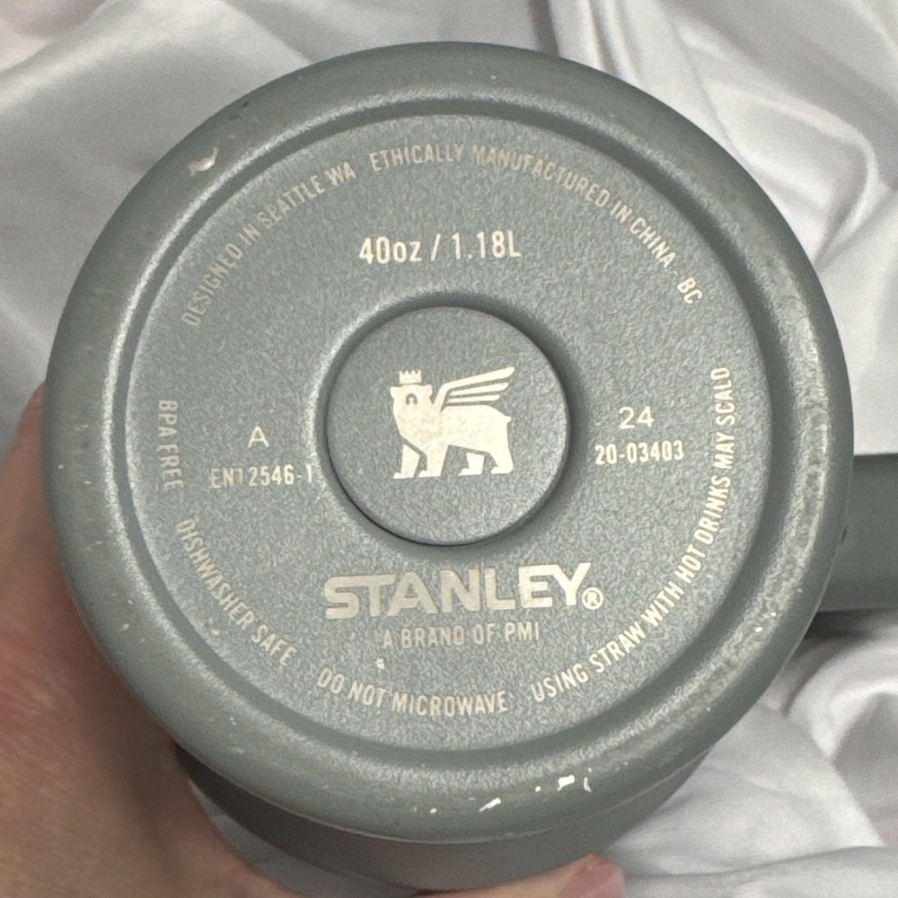 Stanley Matte Grey Rock Pink H2.0 Quencher Flowstate 40oz Tumbler - Picture 3 of 6